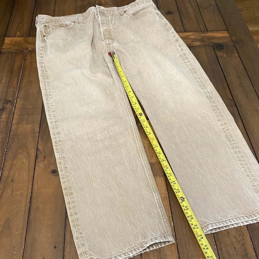 Levis 501 Original Fit Tan Khaki Denim Jeans Mens 44x32 button fly straight leg